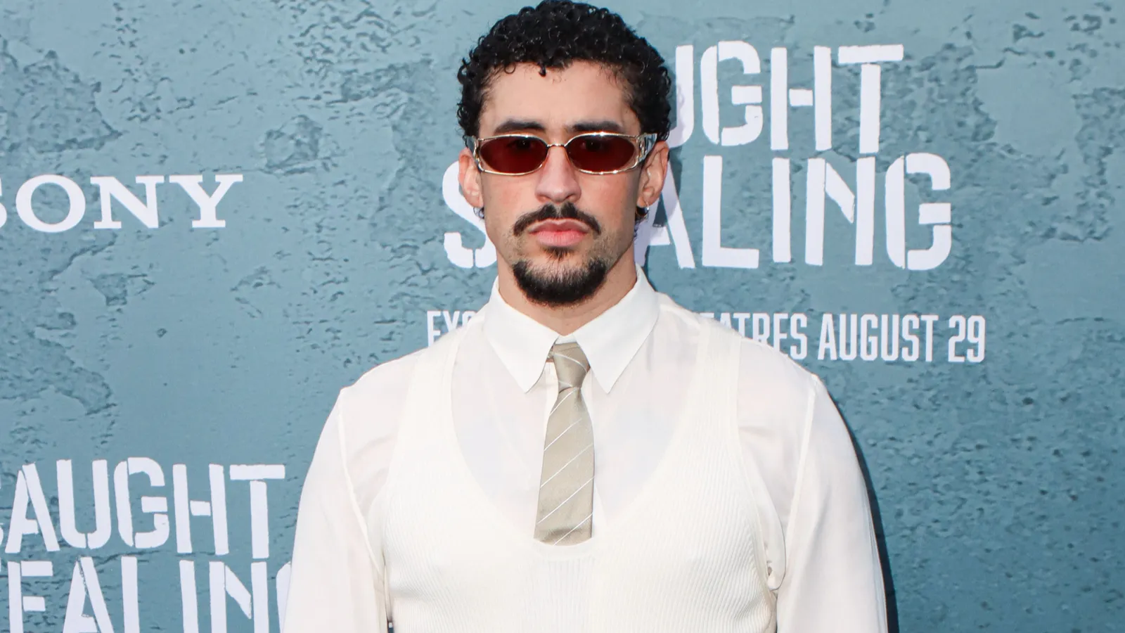 ‘BAILE INoLVIDABLE’ gives Bad Bunny another major Hot Latin Songs milestone