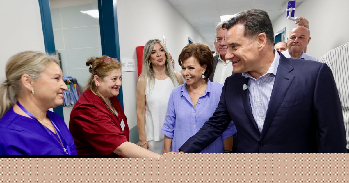 Σε Λαμία και Καρδίτσα ο Άδωνις Γεωργιάδης για την παραλαβή 7 ασθενοφόρων και τα εγκαίνια του Κέντρου Υγείας Σοφάδων