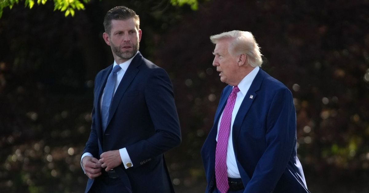 Eric Trump’s Donald Trump Family Photo Has the Internet Crying ‘Fake’