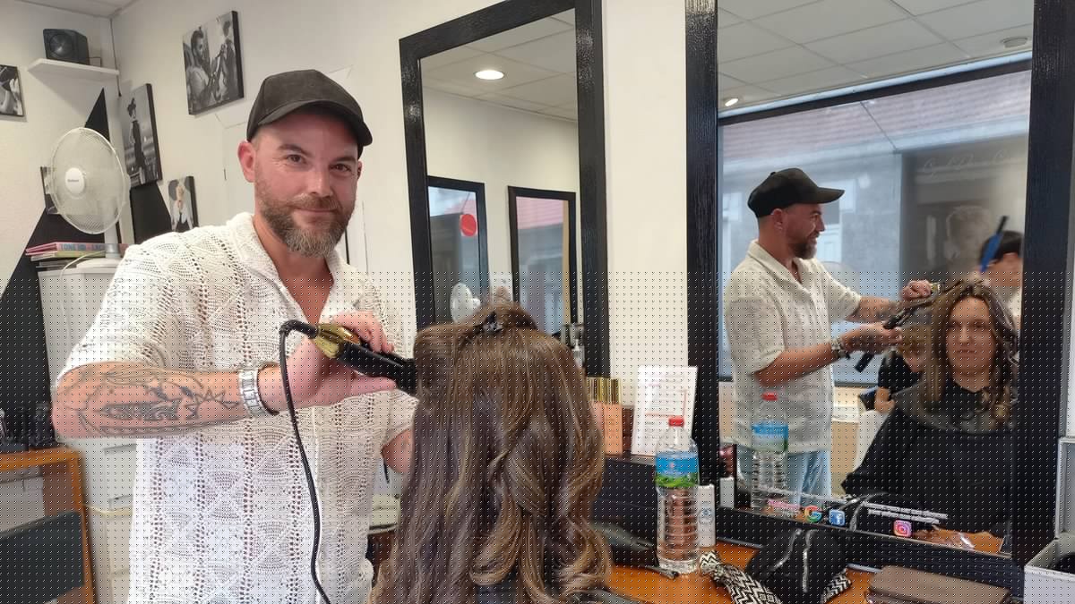 TÉMOIGNAGE. Il a démarré avec un apprenti : douze ans plus tard, ce coiffeur de Tarbes à succès s'apprête à embaucher un septième salarié dans son nouveau salon