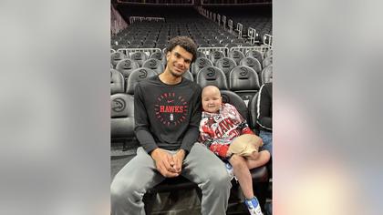 Atlanta Hawks hang out with 6-year-old brain cancer patient
