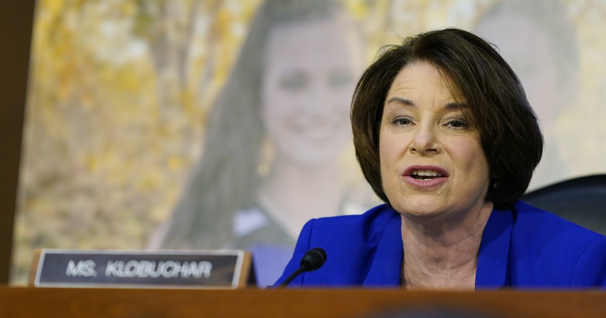 Amy Klobuchar Told an Audience She's Tough on Border Security. Watch What Happened Next.