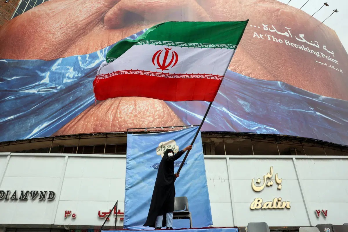 Iran won’t reopen Strait of Hormuz until US meets conditions — Revolutionary Guards
