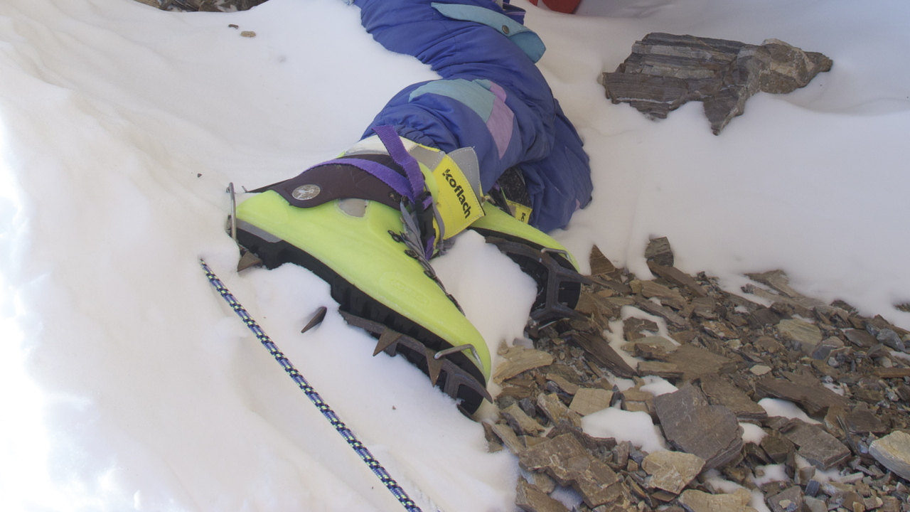 Najznámejšie telo Everestu tam leží už 30 rokov. Riskantná výprava ho má zniesť zo „zóny smrti“ a konečne zistiť, komu patrí