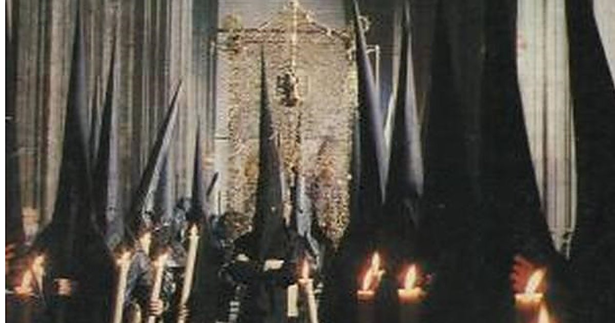 Muere Enrique Martín Macías, el nazareno del Silencio del cartel de la Semana Santa de Sevilla de 1986
