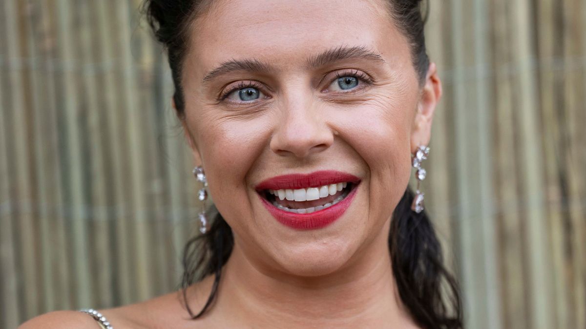 »Harry Potter«-Schauspielerin Bel Powley distanziert sich von J.K. Rowling