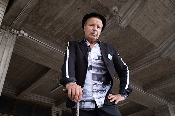 Tumppi Varonen julkaisi 70-vuotisjuhlabiisin – mukana myös Pelle Miljoona