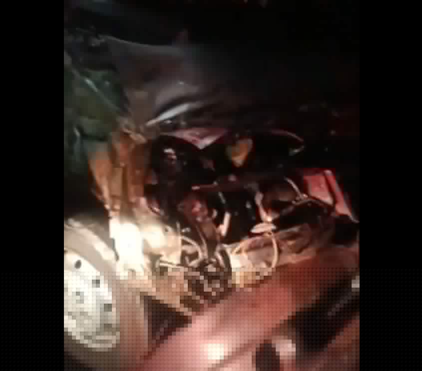 Colisão traseira entre van e carreta-tanque mobiliza equipes de resgate na SP-320 em Cosmorama