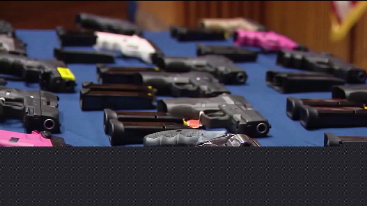 Chicago mayor to tighten city gun purchasing rules with executive order