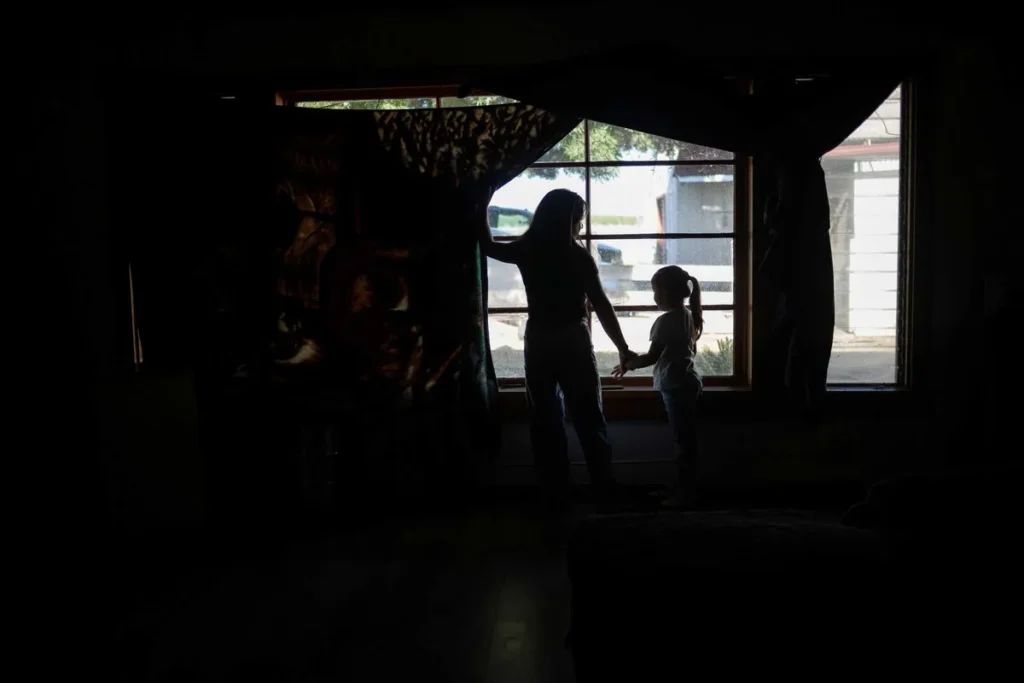Trump endangers immigrant children in corrupt deal