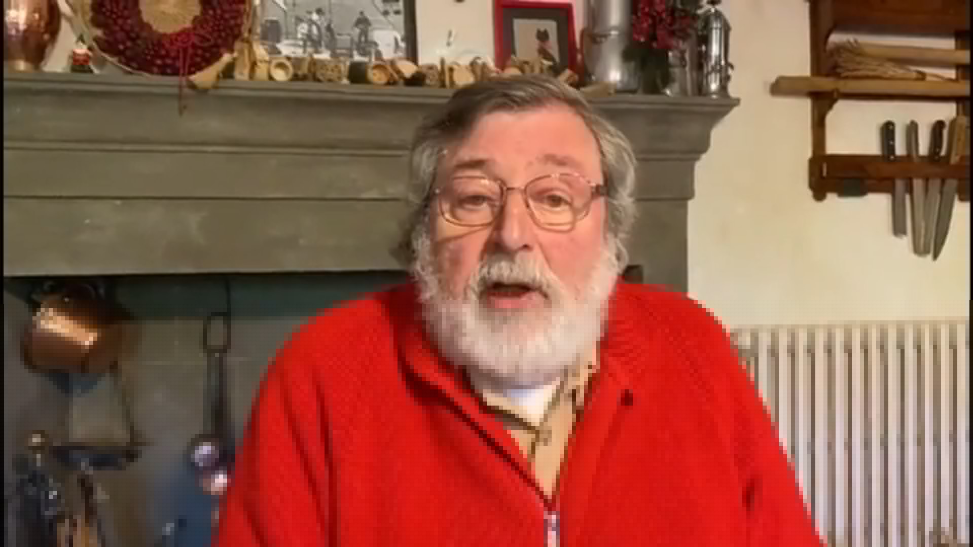 “Partigiano, porta via Salvini e Berlusconi. E i fasci della Meloni”: quando nel 2020 Guccini reinterpretò Bella ciao