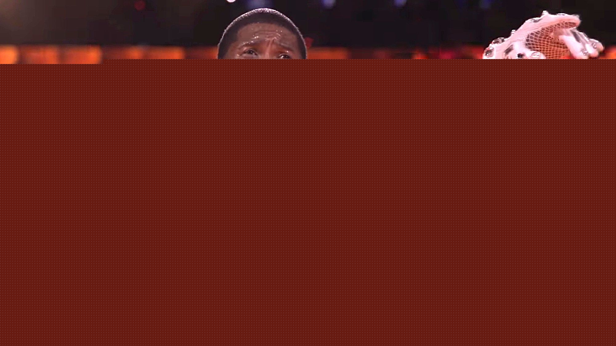 Usher Had To Clap Back After Fans Claimed He Used A Look-Alike On Stage