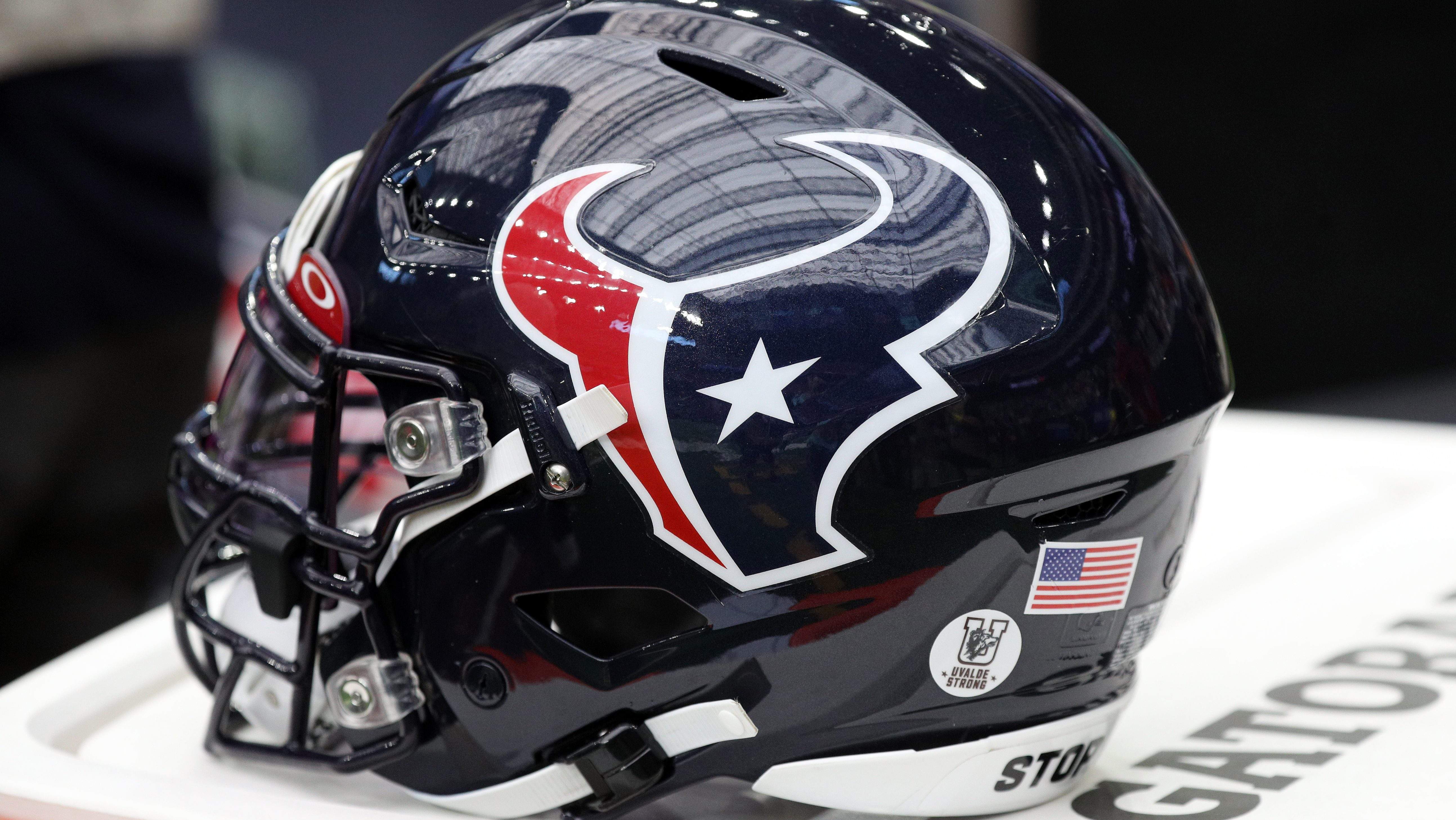 Texans Target Former Chiefs and Jaguars QBs, Pro Bowler as Roster Decision Looms