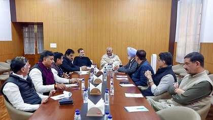 Congress top brass meets leaders from Rajasthan,  Chhattisgarh, asks them to work together and flag BJP “failures”