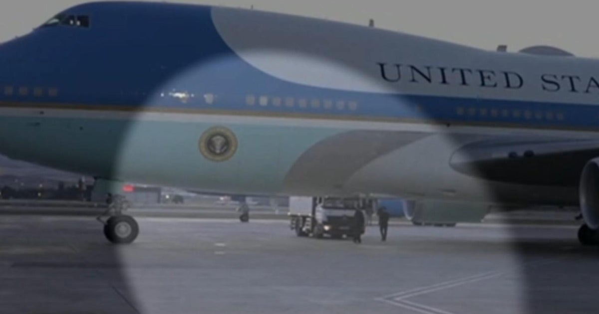 More details emerge on Trump's secret plane switch