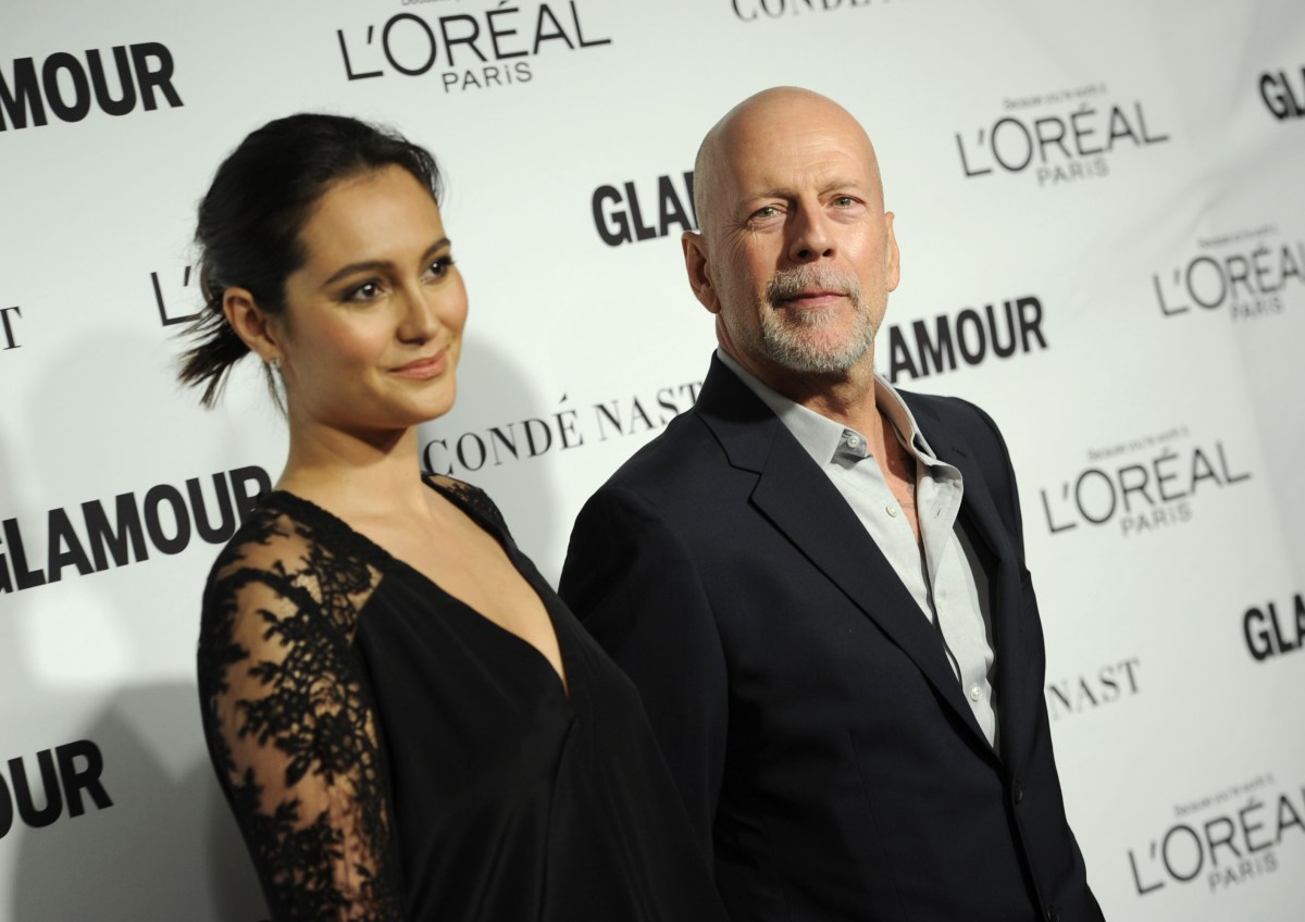 Esposa de Bruce Willis revela que el actor no sabe que padece demencia