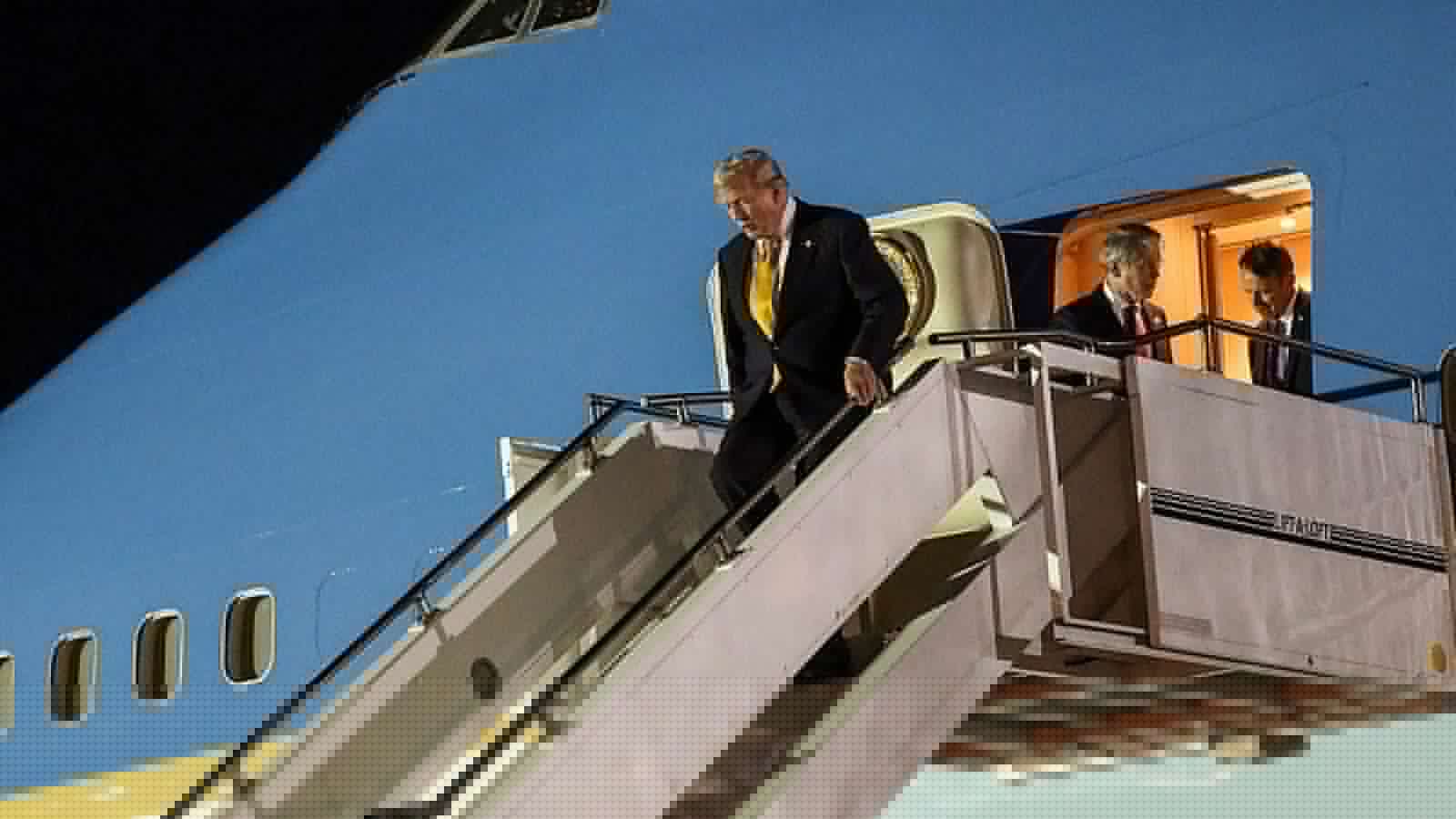 Flaug hvorki með gömlu né nýju Air Force One