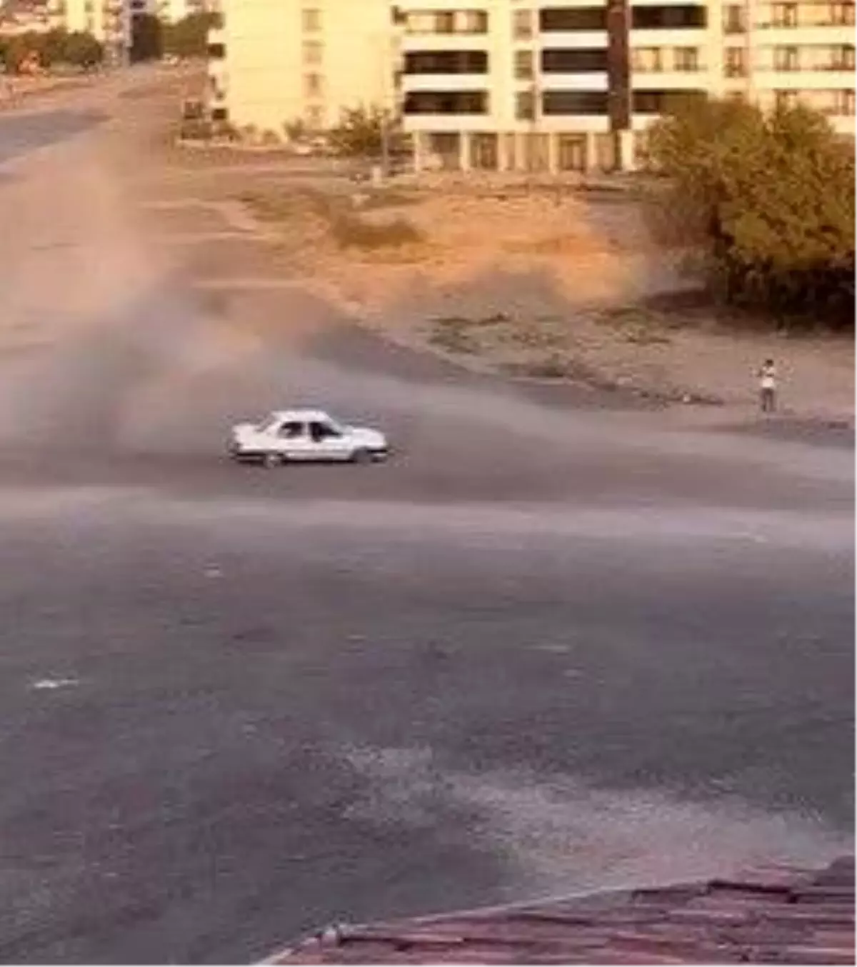 Elazığ'da Drift Yapan Sürücü Kameraya Yakalandı