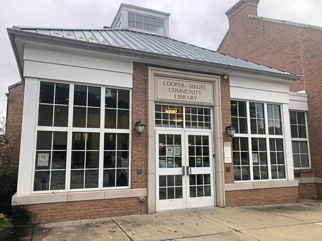 Cooper-Siegel Community Library workers unionize with help from USW