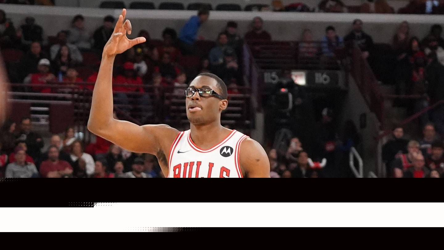 Lakers might give the Bulls a simple solution to their Jalen Smith problem