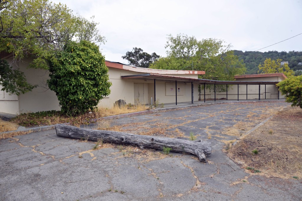 Santa Venetia residents win former school property with lone bid