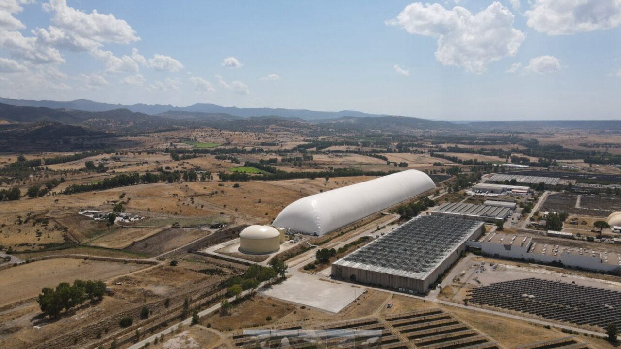 Tesla top, Energy Dome the highest non-lithium firm in new LDES supplier ranking