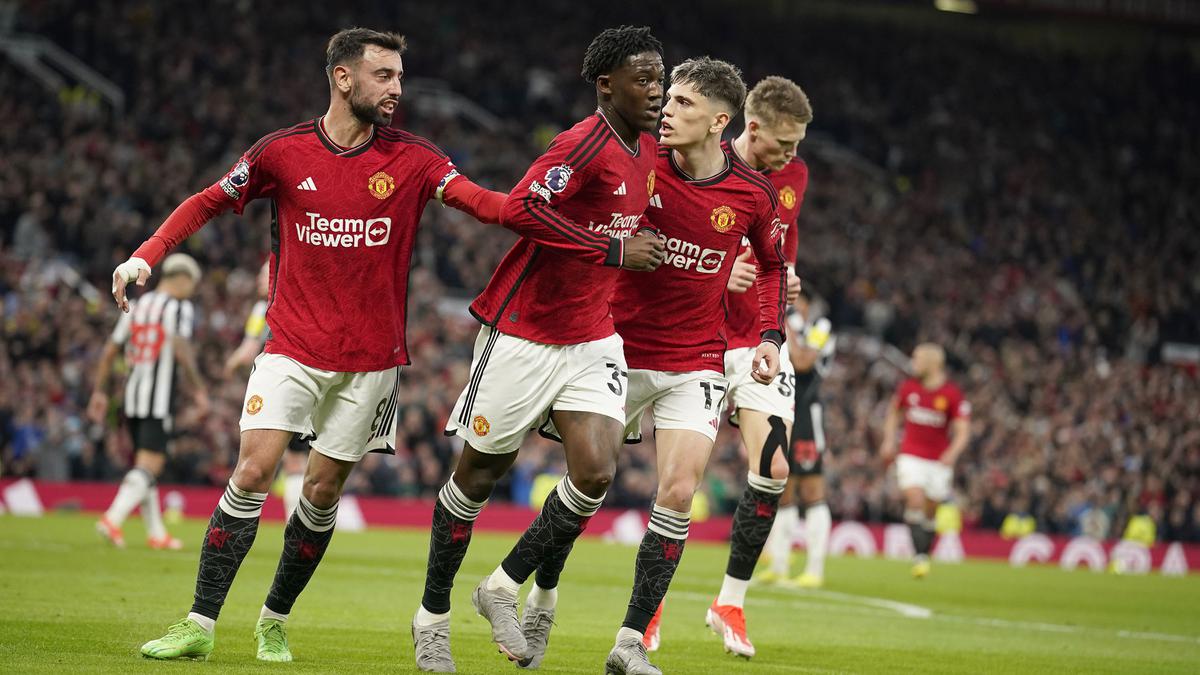 Ruben Amorim Sadar Diri dan Mulai Menyerah, Coba Tinggalkan Formasi Favoritnya di Manchester United