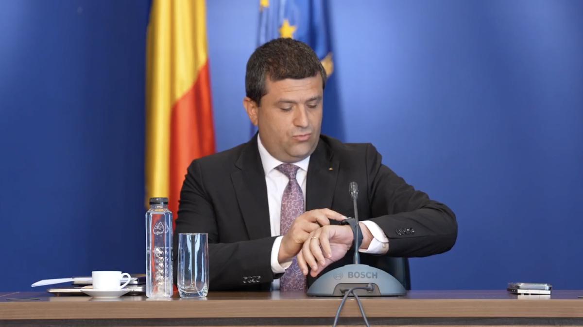 Ministrul Miruță pune directori pe cele 1265 de trenuri. Fiecare tren cu directorul lui