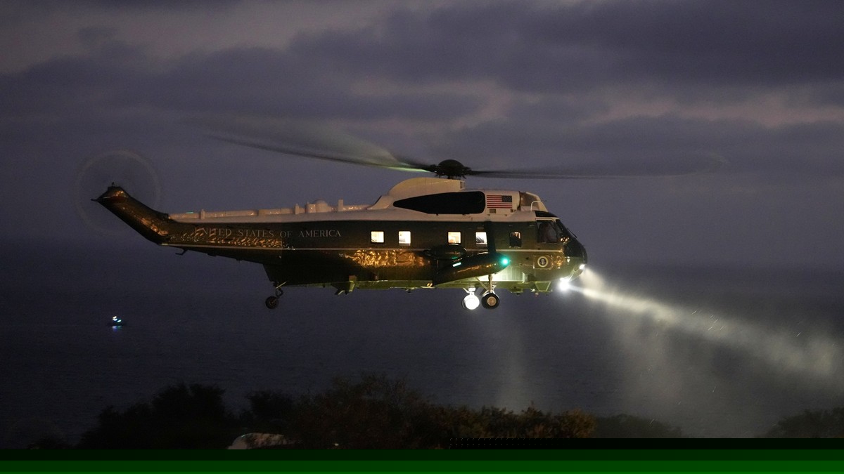 AVION PUN PUTNIKA PRIŠAO HELIKOPTERU U KOJEM JE BIO TRAMP Drama u Vašingtonu: Naređena hitna istraga