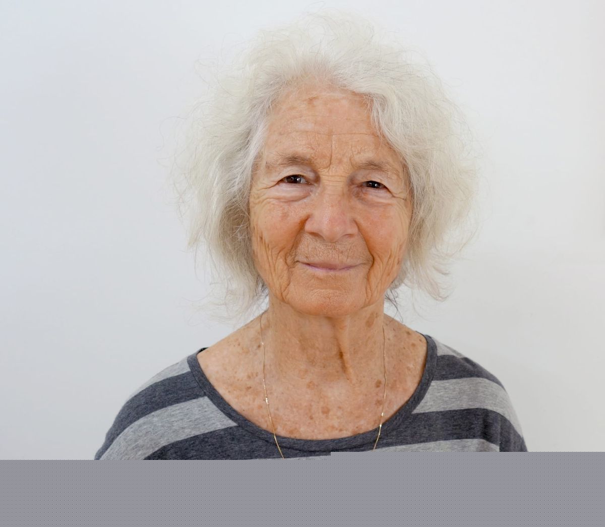 Simone Forti, Artist of Movement and Chance, Dies at 91
