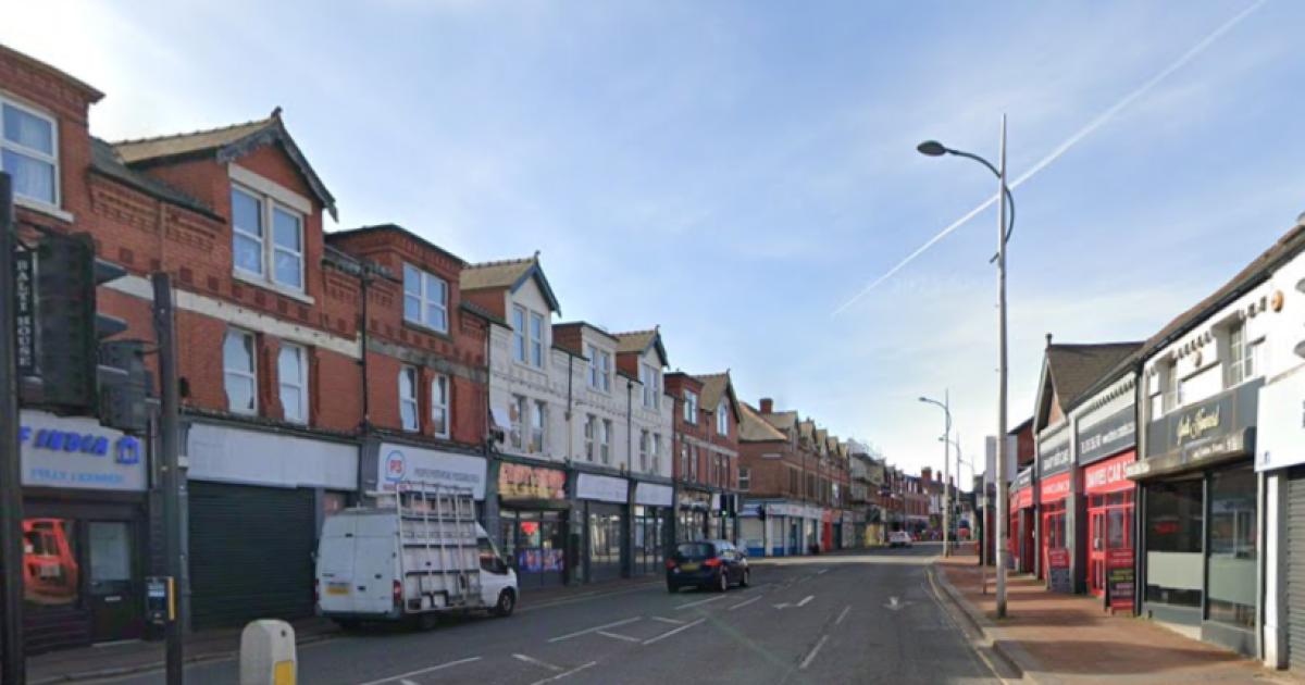 Here's how a burst pipe saw 'rain' in the centre of Ellesmere Port this week