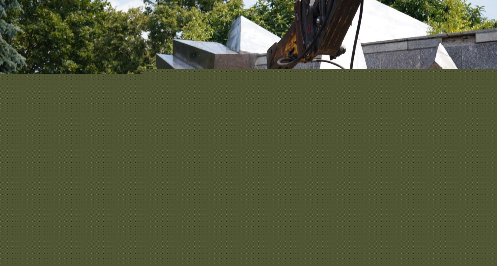 Russia condemns Poland’s “sacrilegious” demolition of Soviet monument