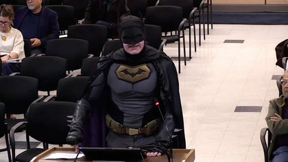 Batman puts Bay Area city council on blast over ICE deployment at Super Bowl in California