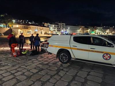 Four dead after car plunges into sea on Croatian coast