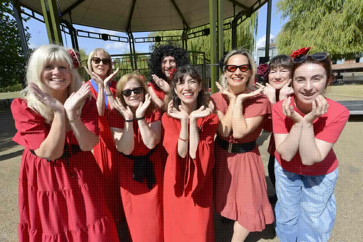 Flash Mob of Kate Bush fans hits Stratford