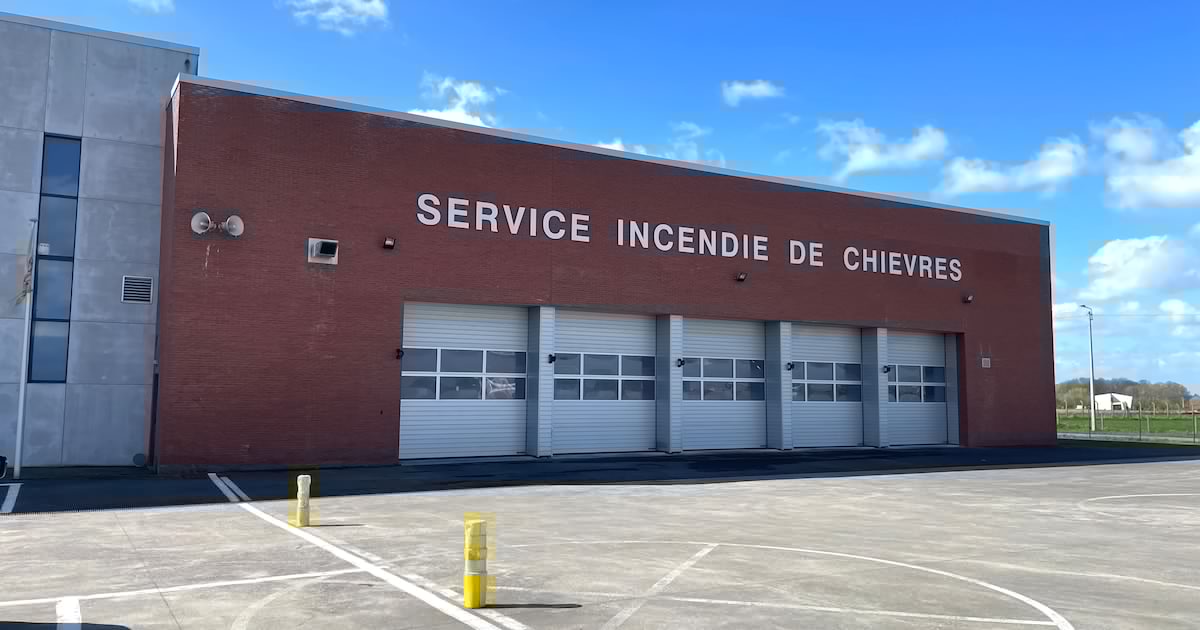 Incendies, Pairi Daiza, base américaine… La bourgmestre de Lens veut assurer l'avenir de la caserne de Bauffe, inaugurée il y a 13 ans
