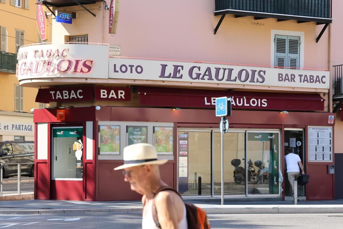 Ce bar-tabac populaire de Nice a rouvert après un mois de fermeture administrative