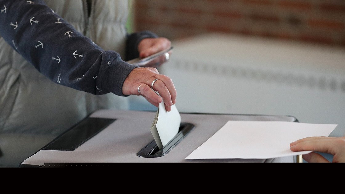 Beschwerde gegen Fünf-Prozent-Hürde 2025: BVerfG rügt langsame Bearbeitung von Wahlprüfungsbeschwerden