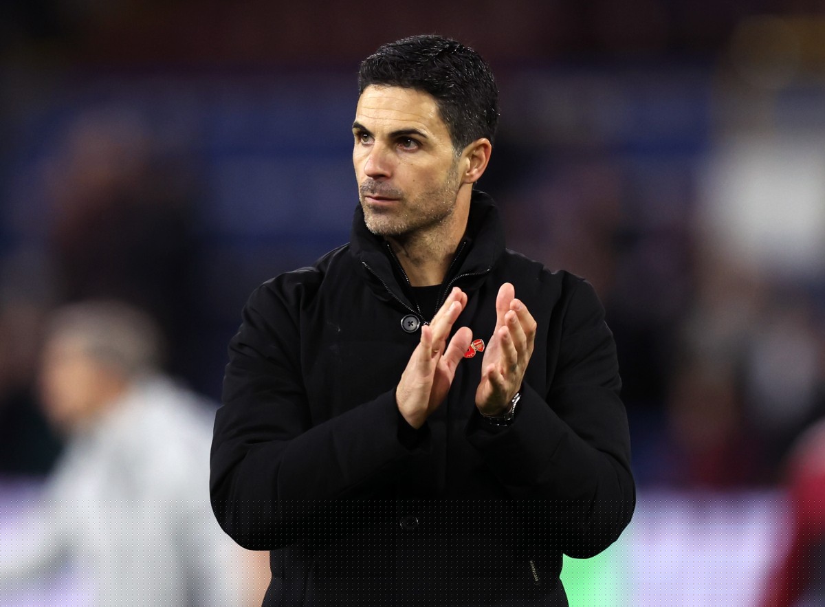 Arsenal eye transformational signing as 36-G/A star weighs up huge decision