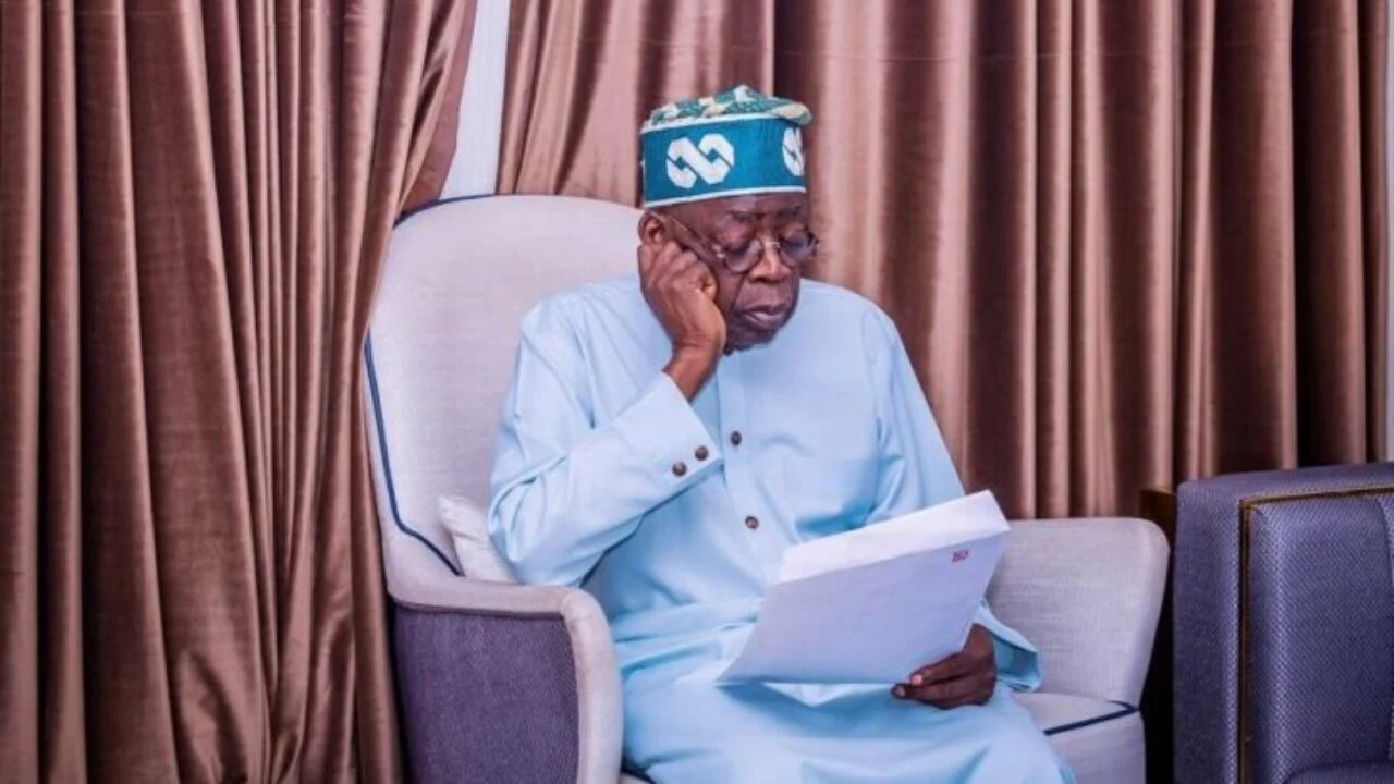 Comment on Christian group endorses Tinubu for presidential poll by Creati un cont personal