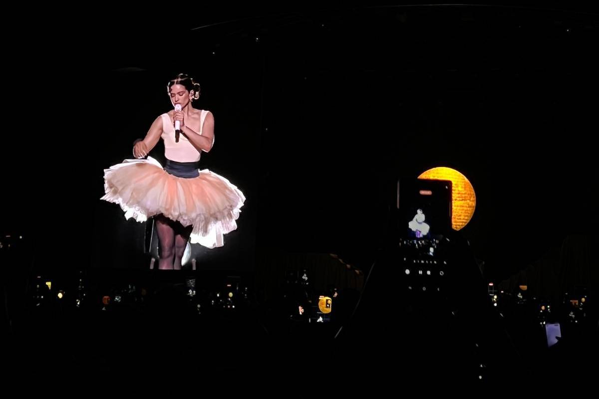 Rosala faz um show sensorial, eletrizante do incio ao fim, no Rio