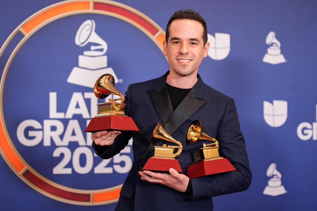 El nominado al Grammy Edgar Barrera desea ser un pionero para los compositores latinos