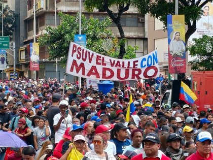 Nonostante la criminale aggressione del 3 gennaio e il rapimento di Maduro e Cilia Flores, il Venezuela non si piega. Delcy Rodríguez chiama all’unità contro le pressioni esterne (Irina Smirnova e Giulio Chinappi)