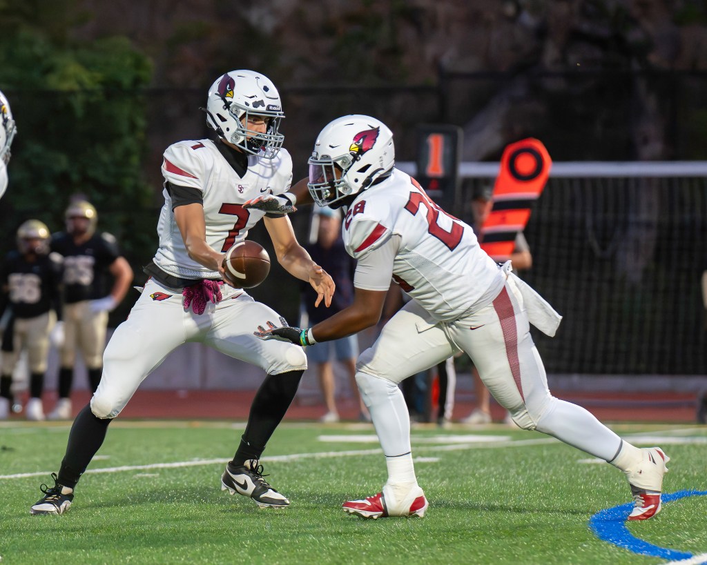 Santa Cruz shakes Seaside, eclipses 2024 win total | High school football roundup