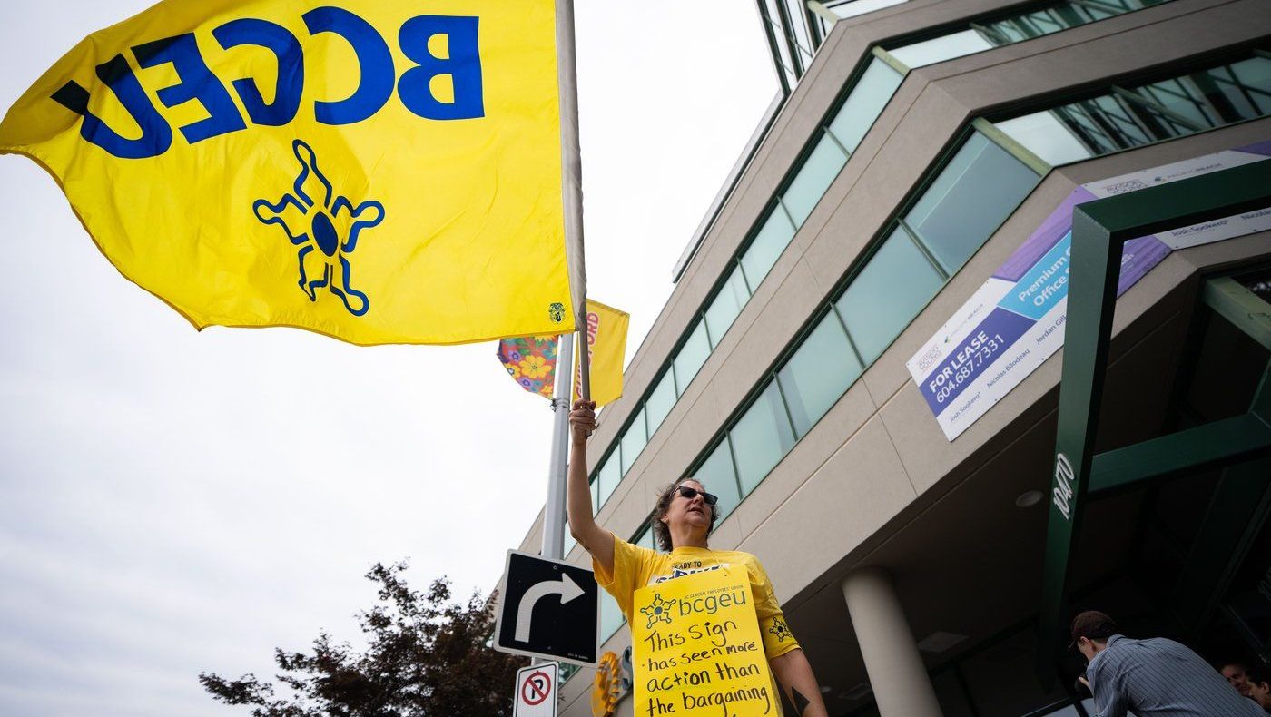 Unions to converge in downtown Vancouver in push for B.C. public service contract