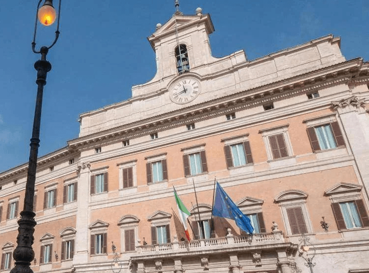 Tensione su convegno 'remigrazione' oggi alla Camera, Furgiuele: "Si fa". Opposizioni: "Va bloccato"