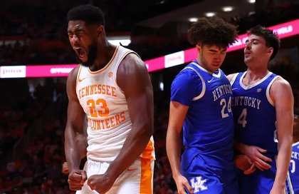 Tennessee Basketball Forward Jaylen Carey Available Against Georgia