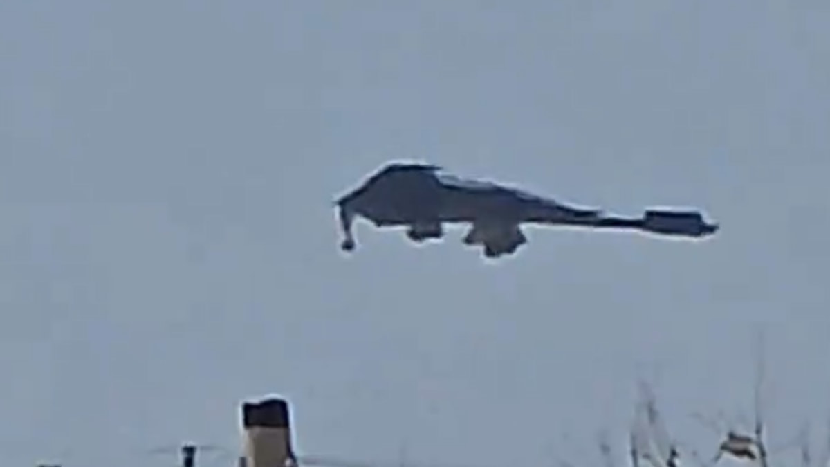 Large Military Aircraft Spotted Near Kansas Air Base Sparks Speculation About Classified U.S. Stealth Bomber