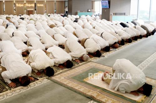 Amalan yang Dirindukan Orang Mati, Mendekatkan Diri Kelak dengan Rasulullah SAW