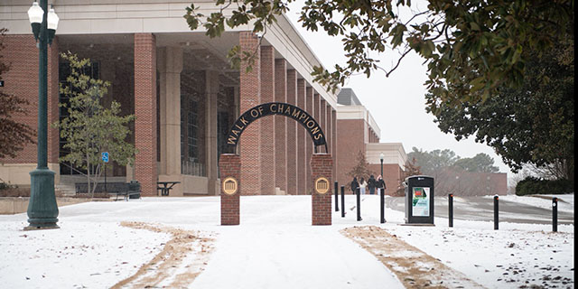 University of Mississippi Chancellor: Oxford campus closed until Feb. 8